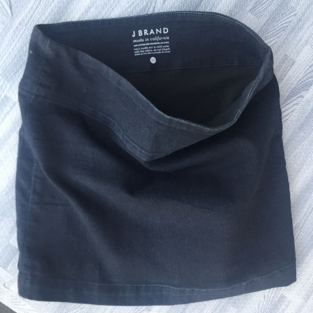 JBRAND black tight mini skirt, the cutest!! Sz M
